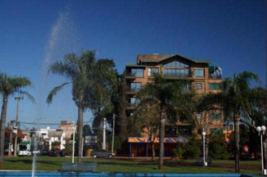Edificio Nicolas Y Marcelo Siry Posadas Exteriér fotografie