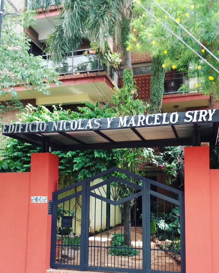 Edificio Nicolas Y Marcelo Siry Posadas Exteriér fotografie